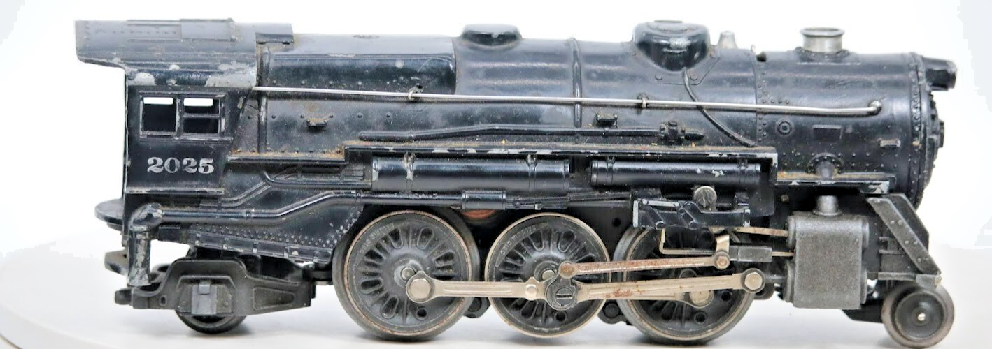 Postwar Lionel 2025 O Gauge Diecast Steam Locomotive with Black Baldwin Wheels