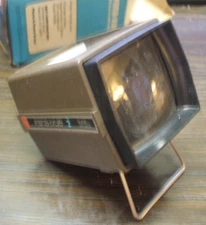 PANA-VUE 2 Lighted 2x2 Slide Viewer W/BOX