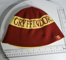 Universal Studios Harry Potter Gryffindor Beanie Hat Red Gold Cap Reversible