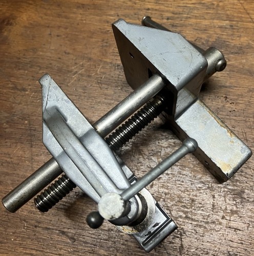 Vintage Stanley 702 Corner Bench Top Clamp Vise 5” Jaws Aluminum Alloy USA - Picture 7 of 16