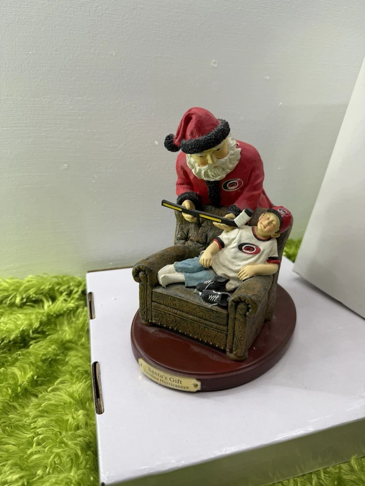 Figura Coleccionable NHL Santas Regalo Carolina Huracanes 2001 Foto 3 de 4