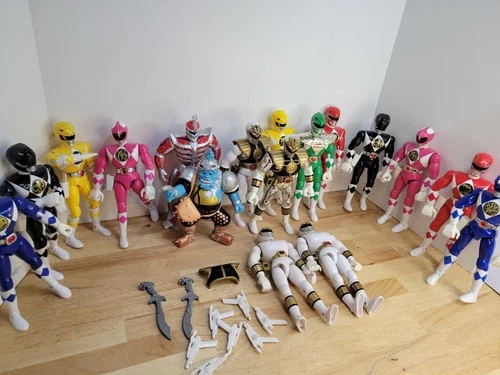 Vintage 90s Bandai Power Rangers 8" Action figure lot of 17 + some weapons