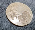 Antique Pressed Horn Etched Picture Button FLOWERS — photo 2