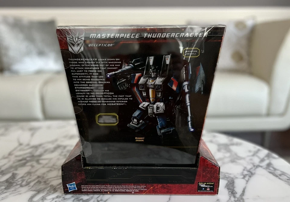 2012 NEW Hasbro Transformers Masterpiece Thundercracker Toys R Us Exclusive - Image 2 of 4