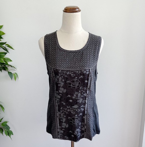 Merric Womens Top Tshirt Size 12 Sleeveless Tank Grey Pattern 