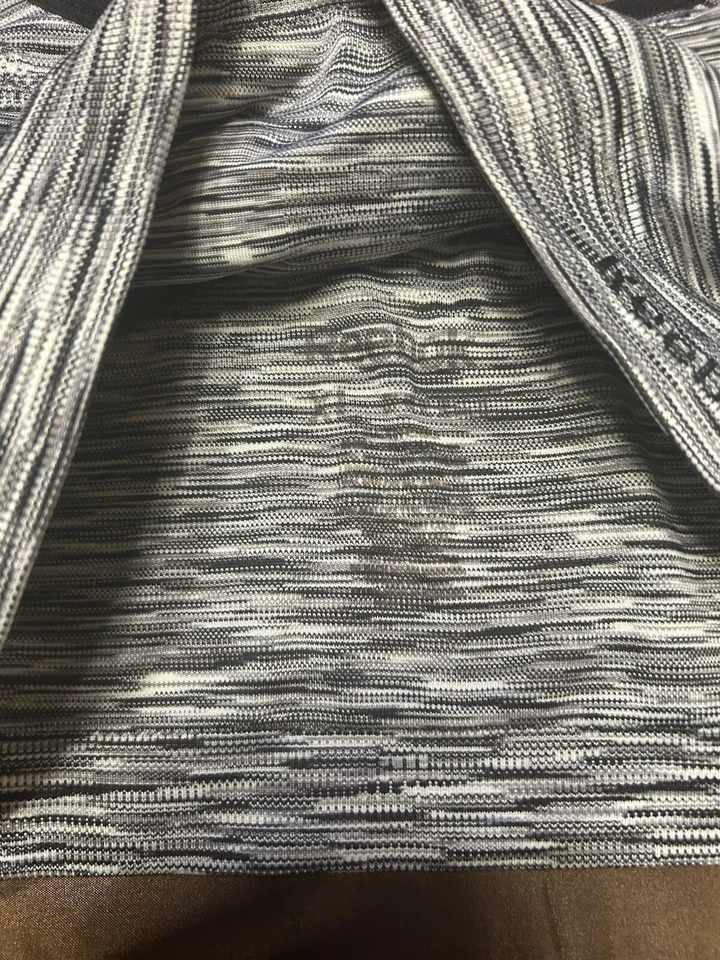 Sutiã esportivo Reebok cinza urze racerback academia médio - Imagem 3 de 4