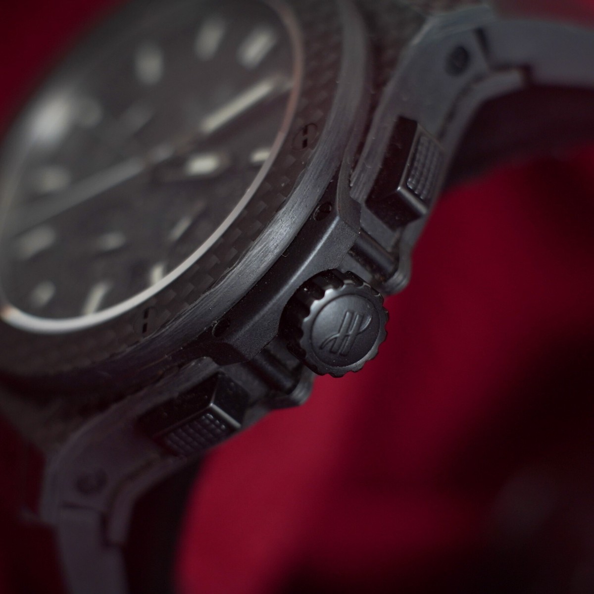 Hublot Big Bang Carbon Ref. 301.QX.1724.RX – 44mm Carbon Fiber 