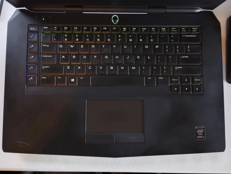 Alienware 15 i5-4210H GTX 970M Foto 3 de 4