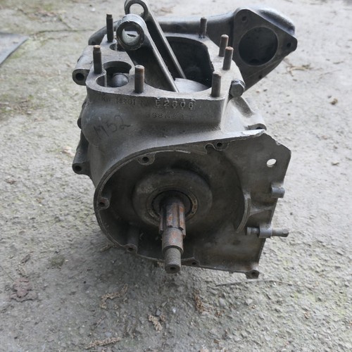 Motore Triumph TRW 500, metà inferiore con albero motore, 1952. - Foto 2 di 16