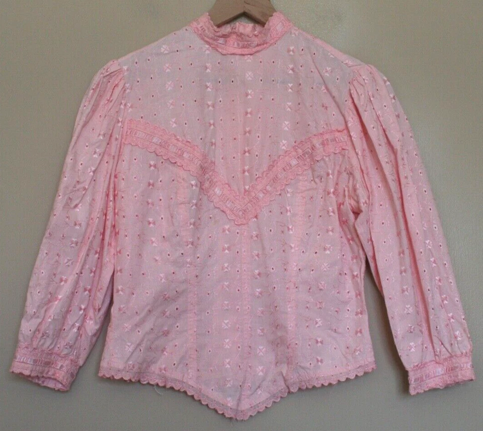 Blusa Vintage Ojales Victoriana Encaje Rosa Bordado Top Eduardiana Talla Mediana Foto 3 de 4