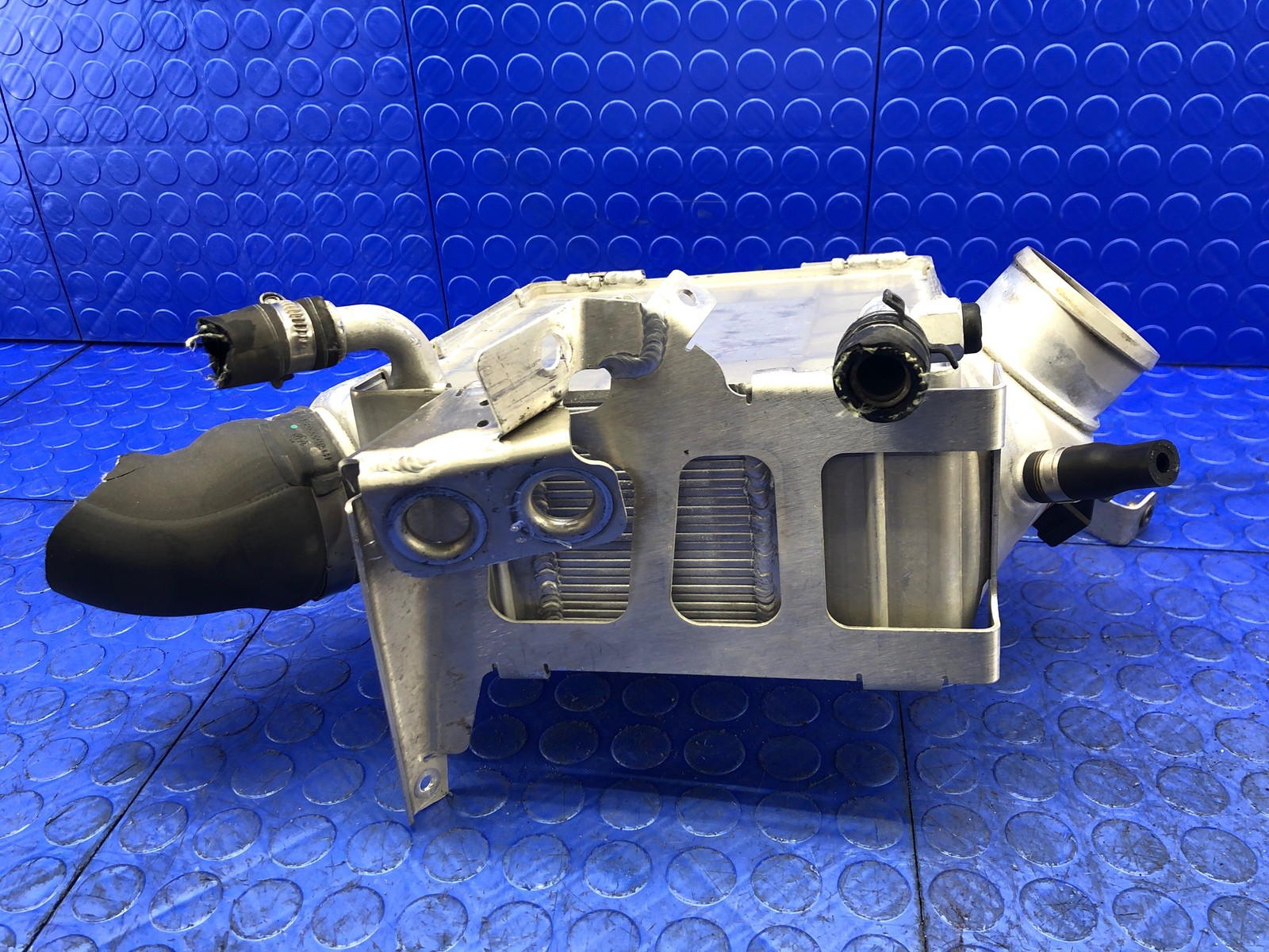 2016-2021 MCLAREN 570S OEM REAR LEFT TURBO INTERCOOLER RADIATOR 13f0302CP