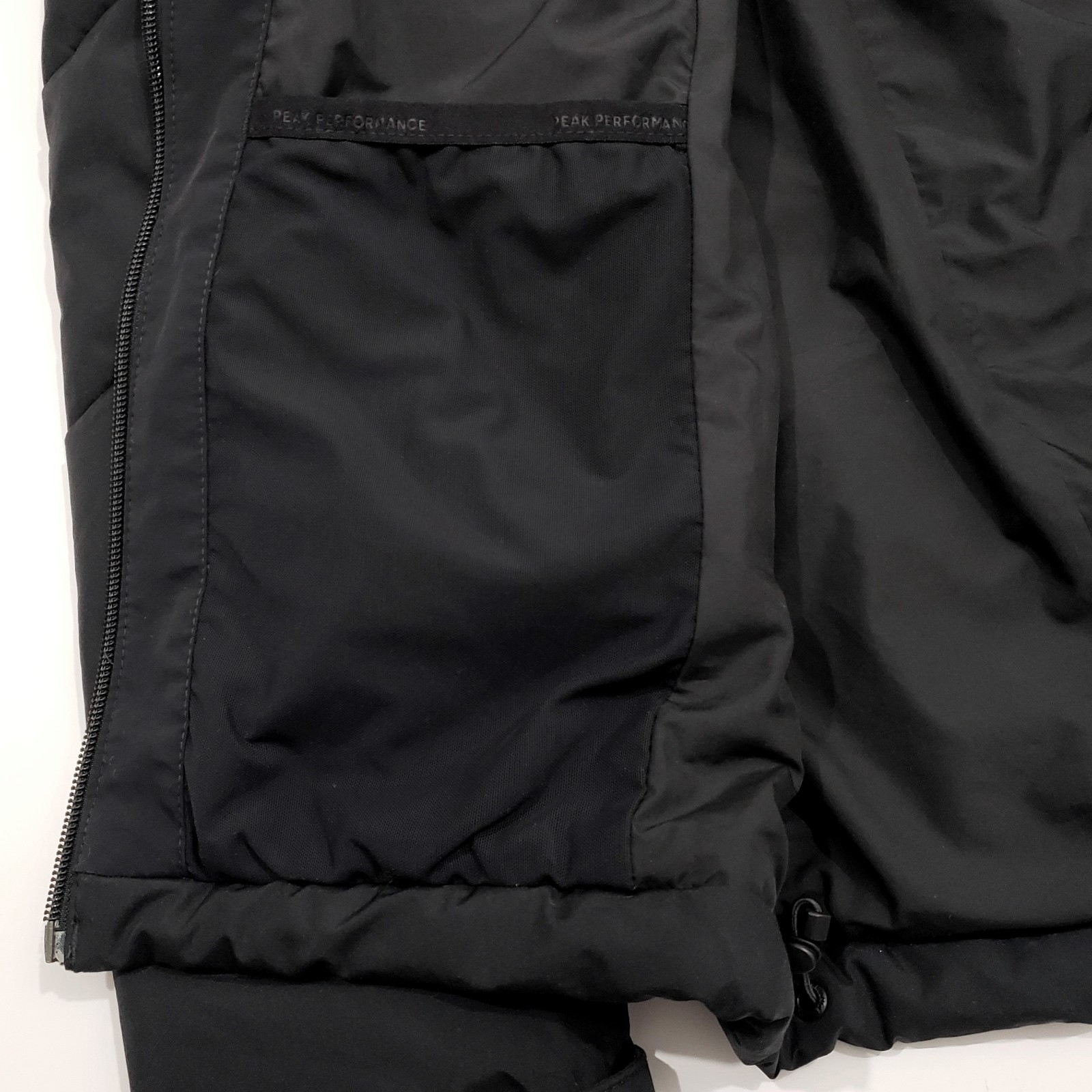 PEAK PERFORMANCE WINTERPLACE Padded Jacket Shell … - image 10