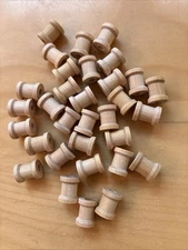 Antique Wood Spools 32 Vintage Plain Wooden Textile Bobbins Crafts 5/8”