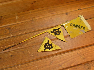 Vintage German WWII MINE FIELD Danger Marker Metal Sign 2 flag w Steel Pole