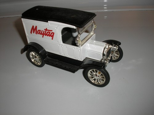 Maytag 2nd ERTL 1917 Ford Model T Panel Van Delivery Truck Bank w/ Key Free SH - Picture 4 of 5