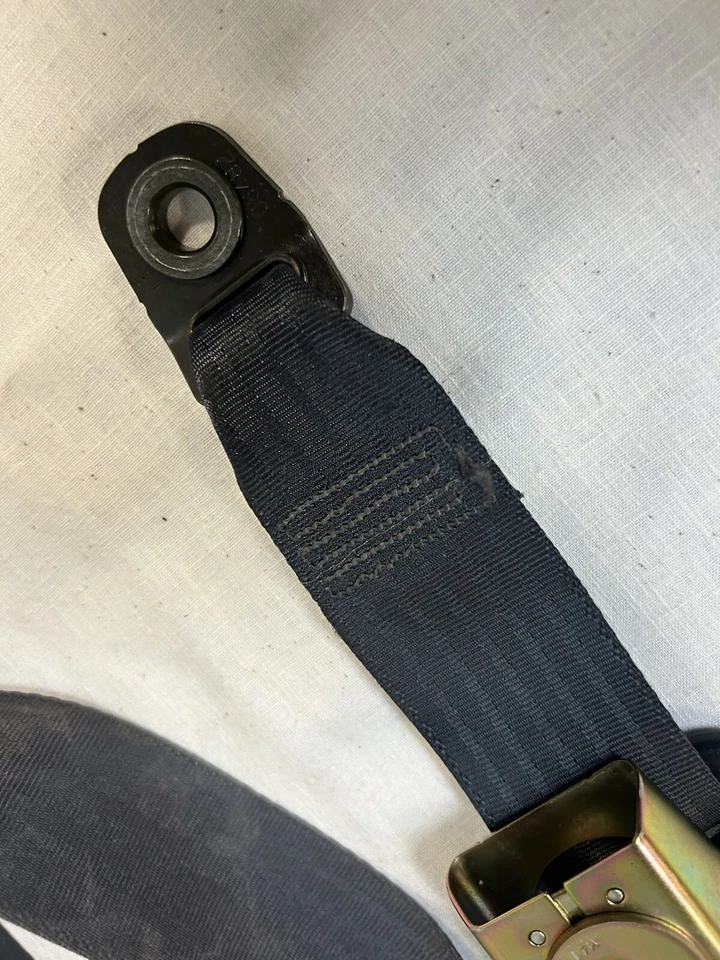 2001 2002 2003 2004 3005 2006 LEXUS LS430 CINTURÓN DE SEGURIDAD DELANTERO DERECHO 1V Foto 2 de 4