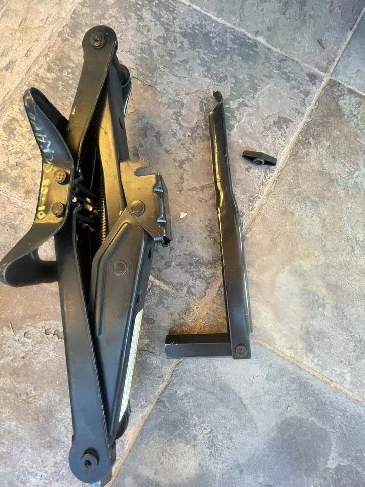 Dodge Caravan 2001-2007 gato y llave Foto 2 de 4