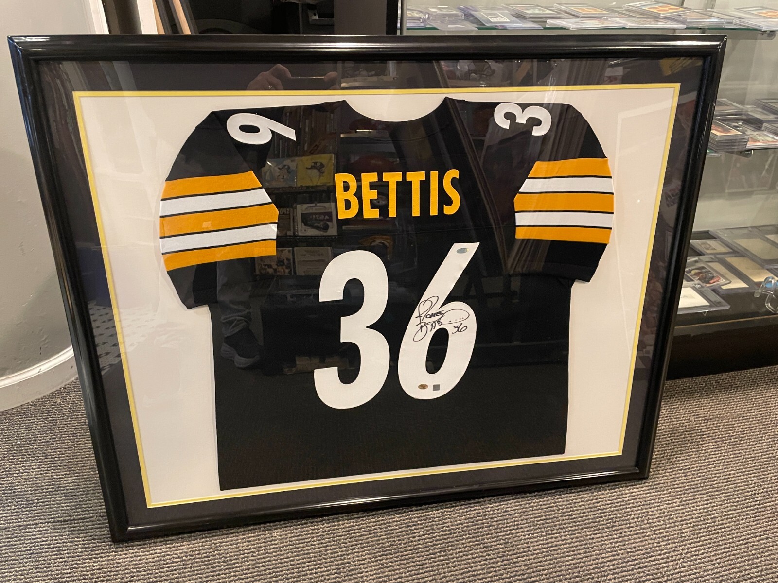 JEROME BETTIS PITTSBURGH STEELERS SIGNED JERSEY 34X434 FRAMED STEINER & BETTIS 