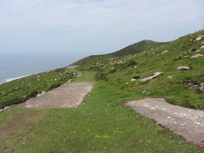 Foto 12x8 in der Nähe der ehemaligen Rhossili Down Radarstation c2014