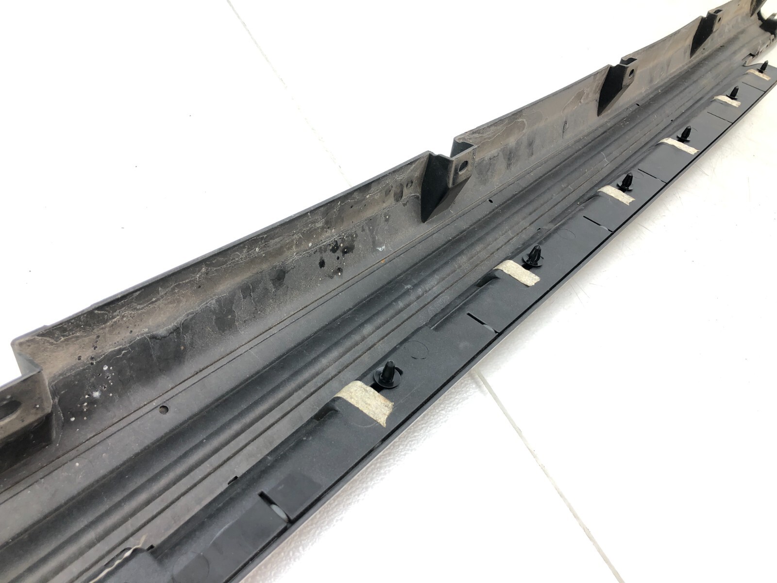 2014-2017 MASERATI GHIBLI S RIGHT PASSENGER SIDE SKIRT ROCKER PANEL OEM.