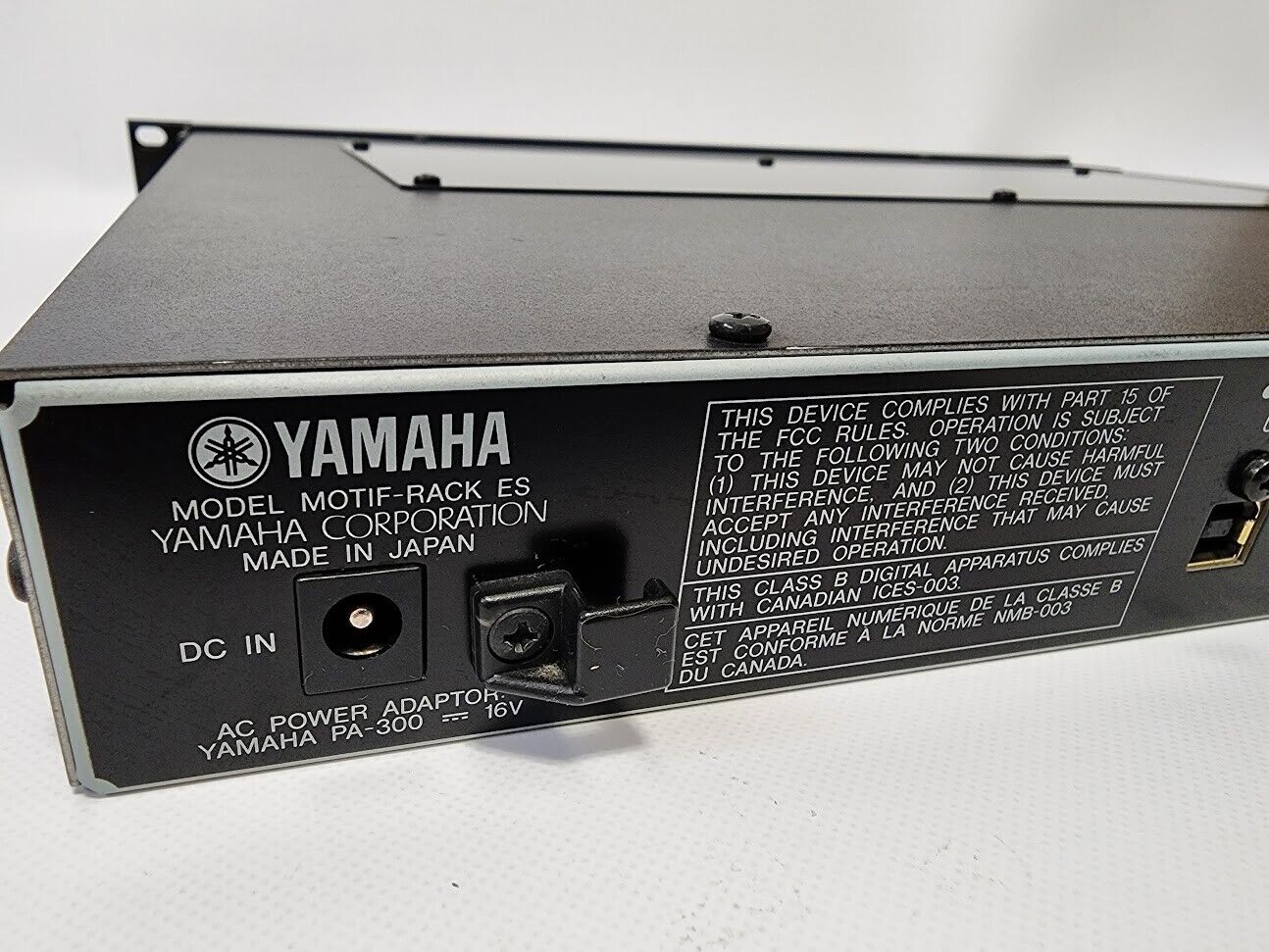 Yamaha MOTIF Rack ES Keyboard Synthesizer