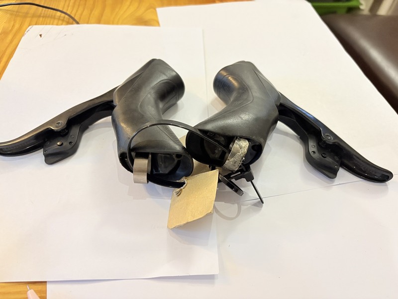 SRAM Red eTap HRD Hydraulic Disc Brake Shifters (Pair) 11 speed