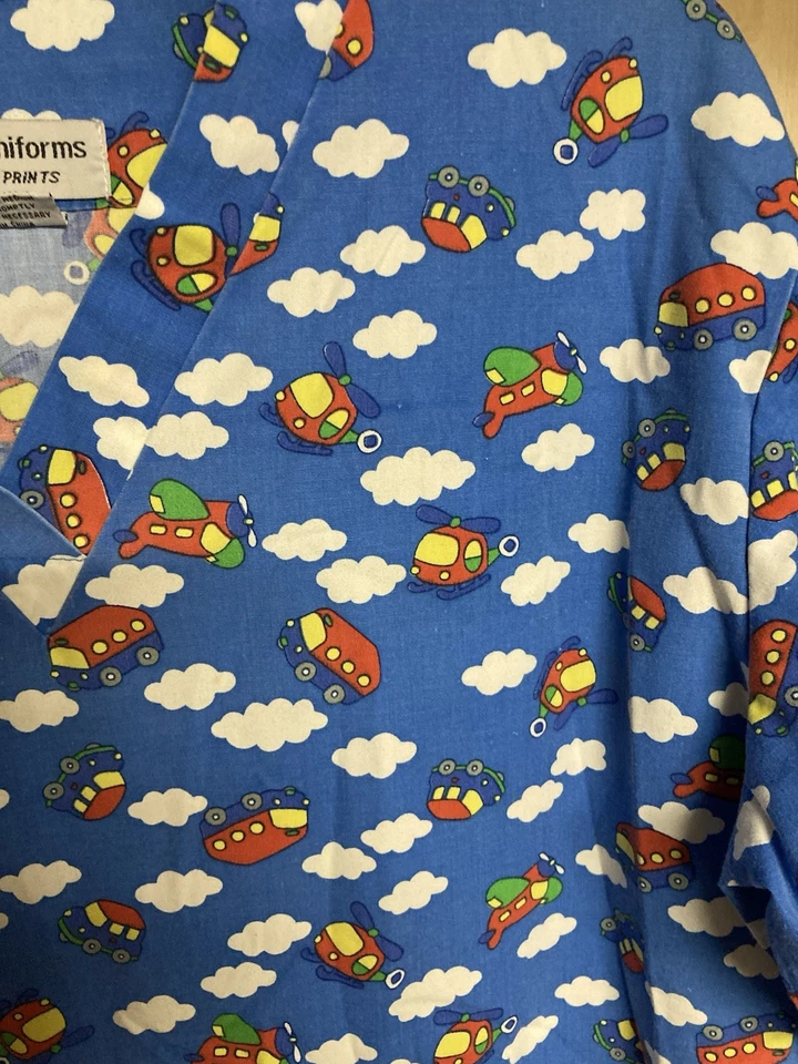 Scrub top Natural Uniforms Large Airplane Print 2 Front pockets Preowned  - Image 2 of 4