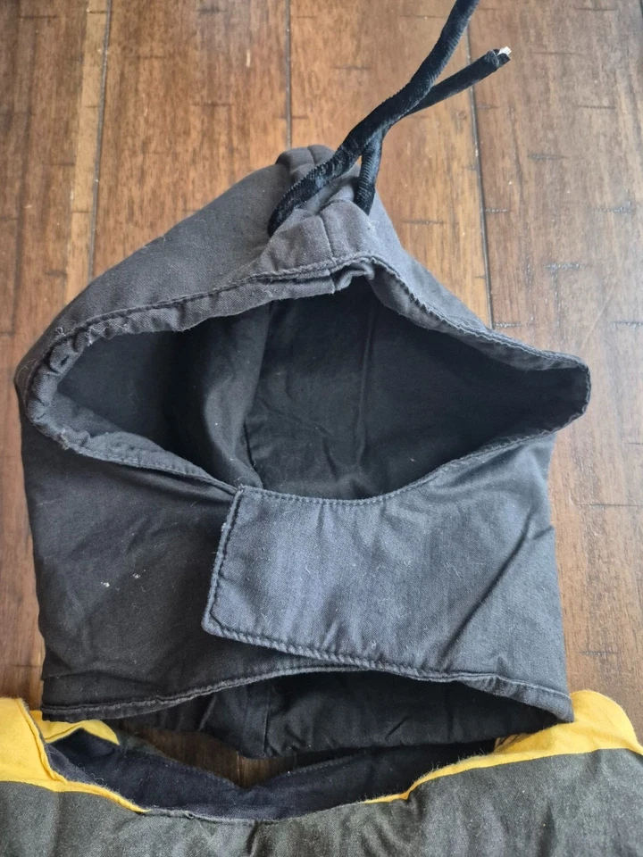 Disfraz de abejorro bebé con capucha y broches de presión Foto 3 de 4