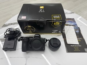 Nikon Z 5 Caméra sans miroir de 24.3MP (24-50mm f/4-6.3 Objectif de zoom)