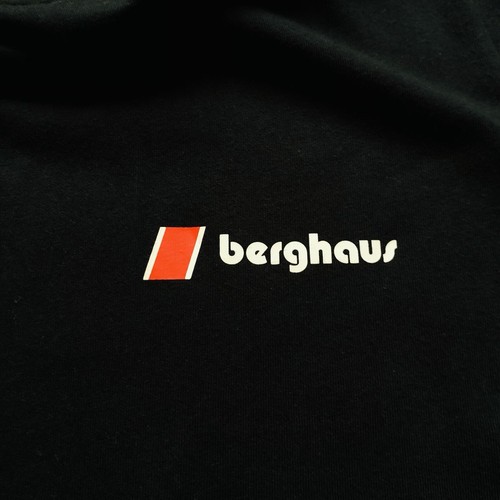 Berghaus black Chest Printed Logo T-shirt Tee mountain Outdoor Life Streetwear - Picture 3 of 7