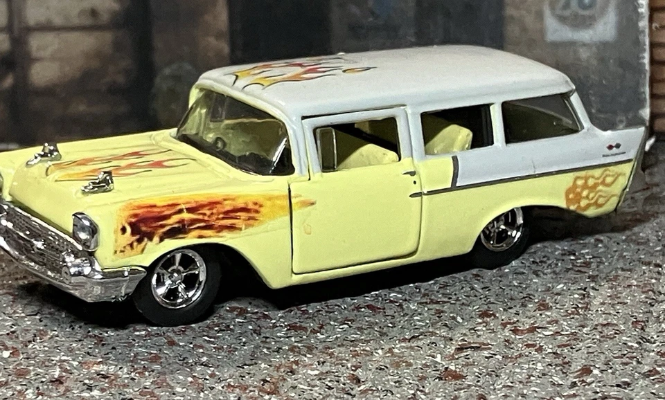 M2 Machines 1957 Chevrolet 150 Handyman Station Wagon R59 21-38 - Image 4 of 4