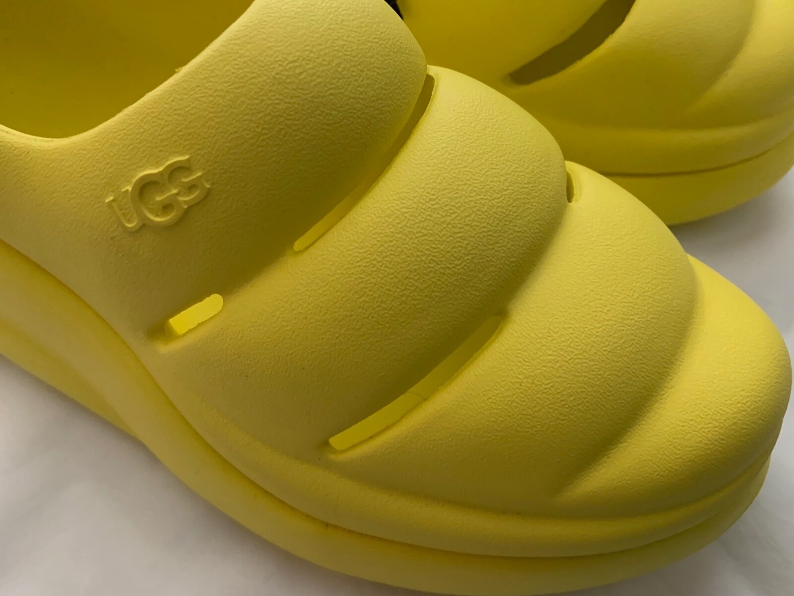 PANTOFOLA D’ORO UGG SPORT YEAH CLOG scarpa slip on donna gialla taglia 7 nuove con etichette