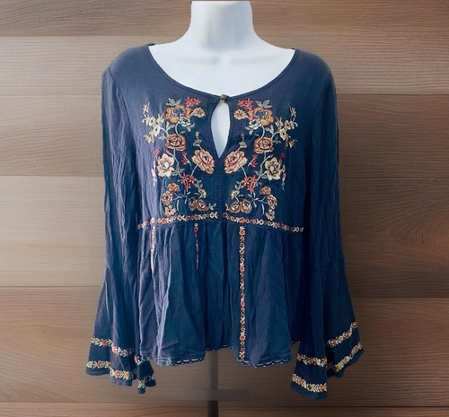 American Eagle Size M Gray/blue Floral Embroidered Top Long Bell Sleeve Peasant - Picture 1 of 7
