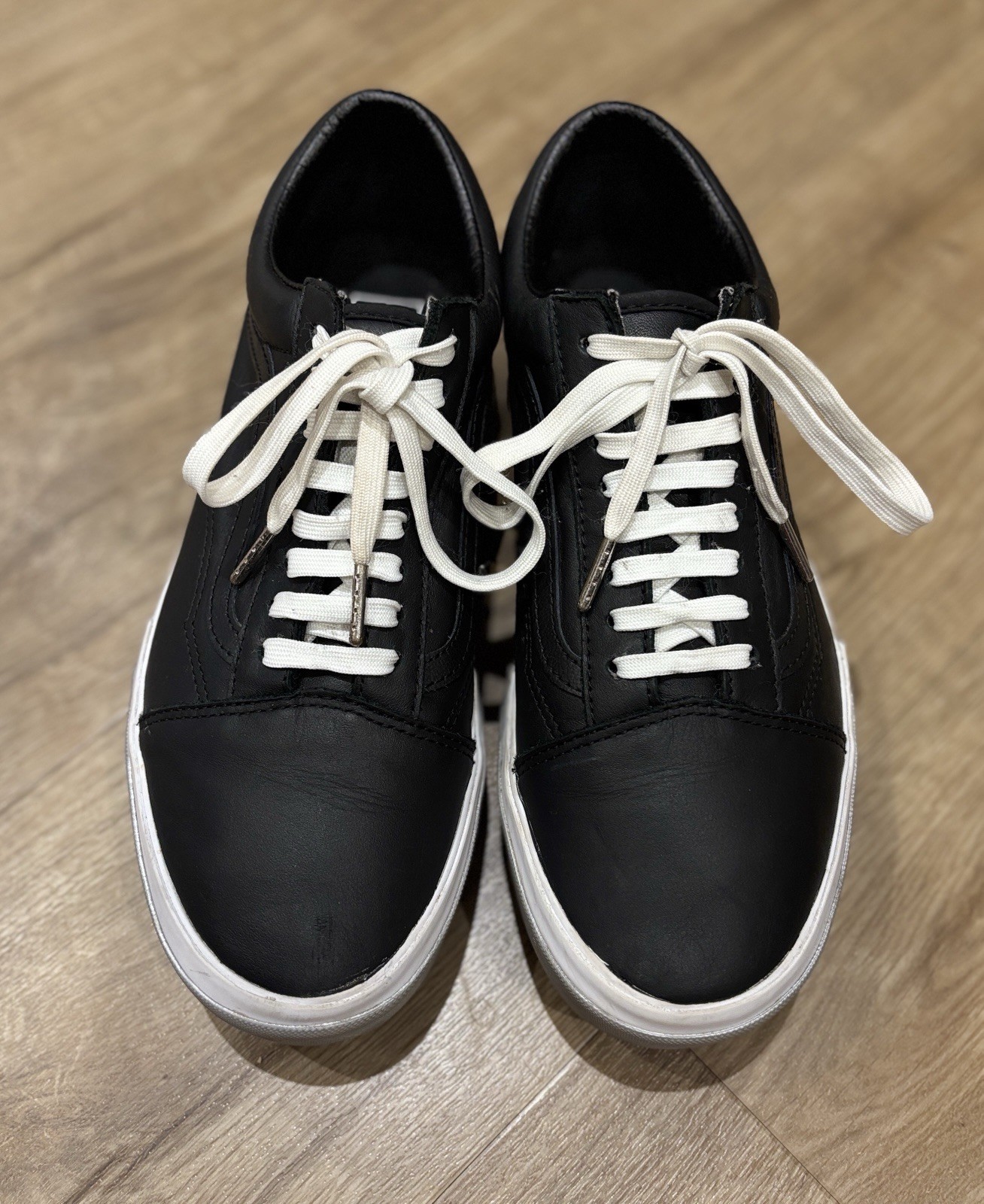 SAOLA Scarpe da ginnastica donna VANS in pelle nera e suola bianca fuori muro taglia US 11