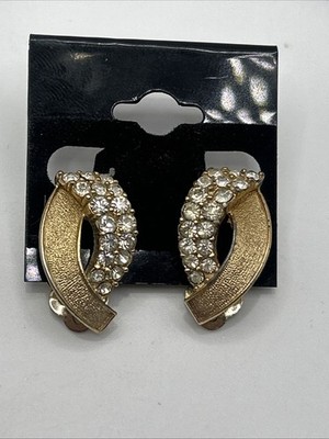 Vintage CINER Sparkling Ice Rhinestone Dangling Brushed Gold Clip On Earrings