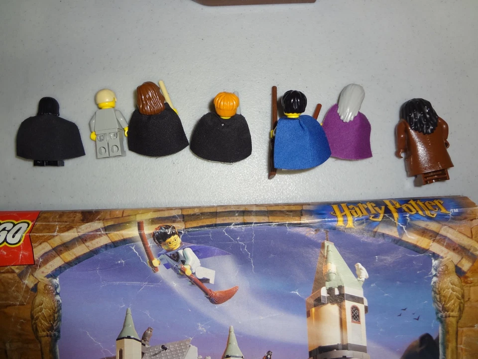 RETIRED ORIGINAL VINTAGE HARRY POTTER LEGO 4709 HOGWARTS CASTLE MINIFIGS RARE - Image 4 of 4