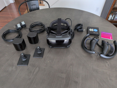 Valve Index VR Headset Full Kit w/ Knuckles Controllers and 2.0 Base Stations