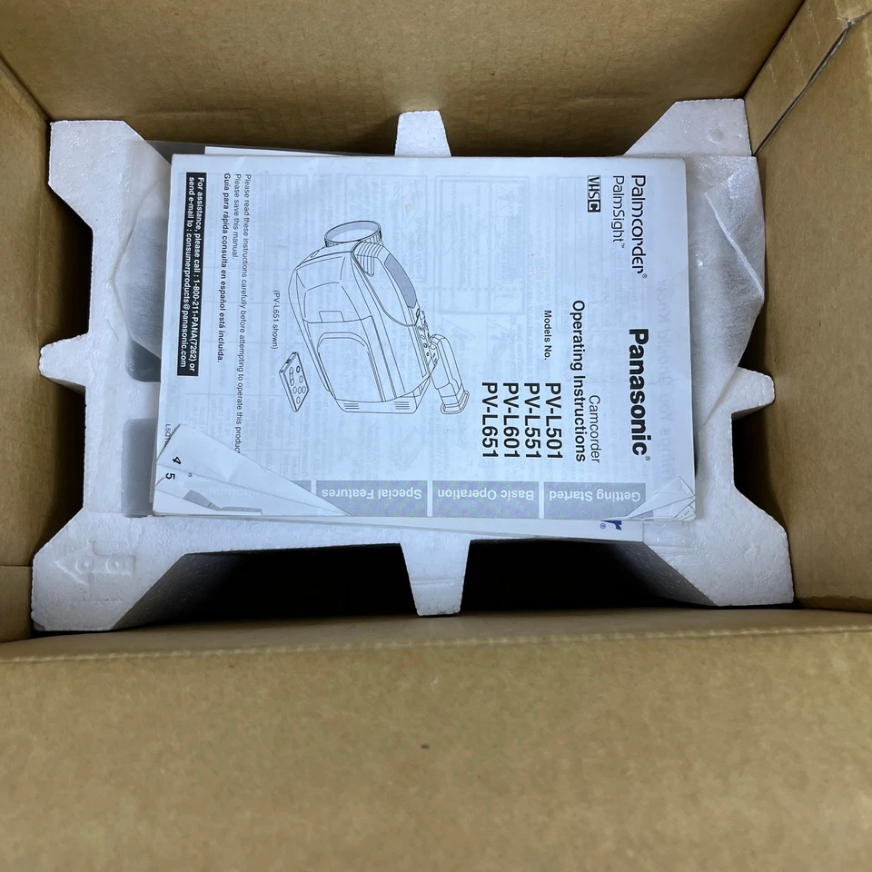 Panasonic PV-L501D Camcorder Palmcorder VHS-C Movie Tape Video Camera New In Box - Image 3 of 4