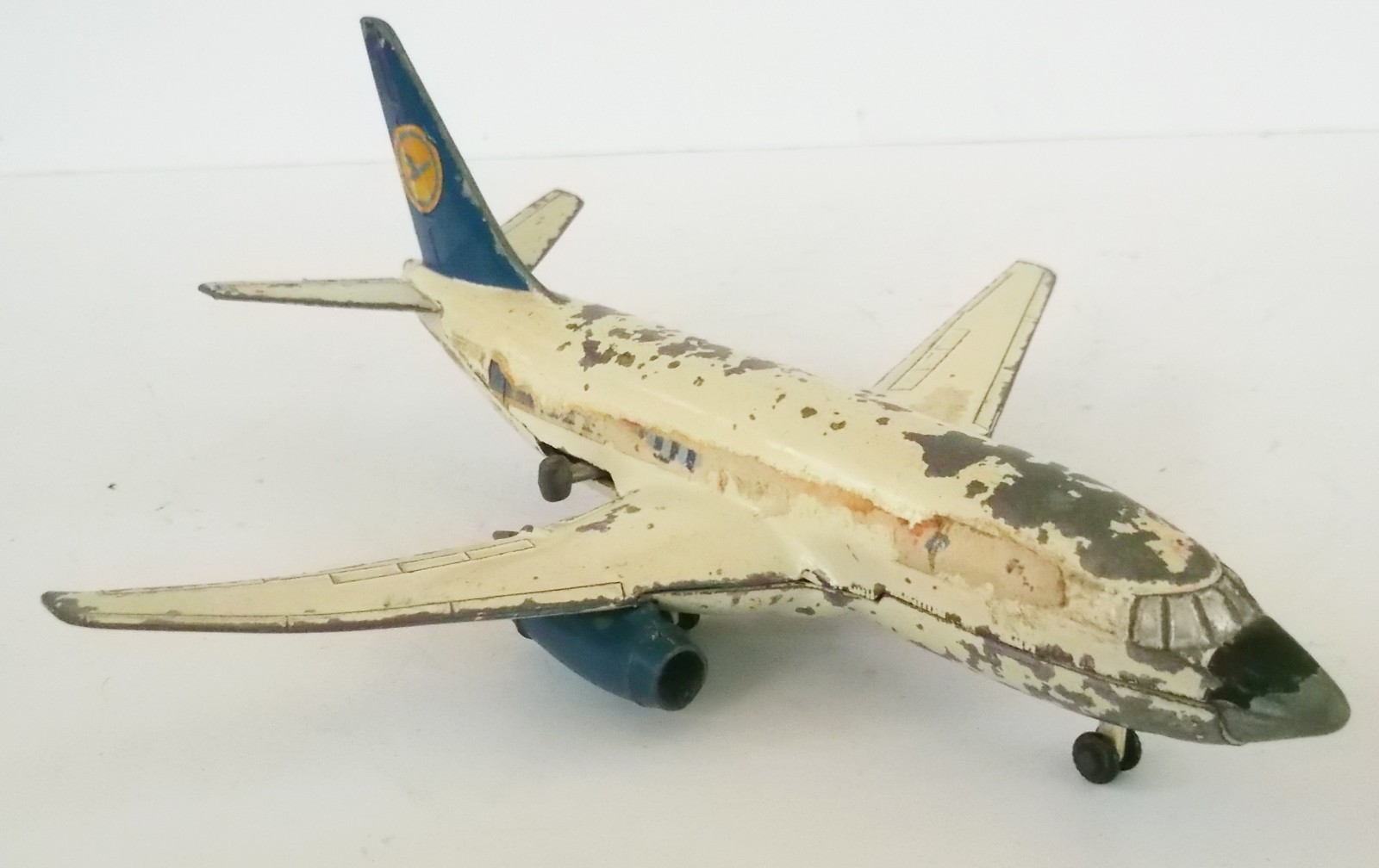 Dinky 717, Boeing 737 - Free Price Guide & Review