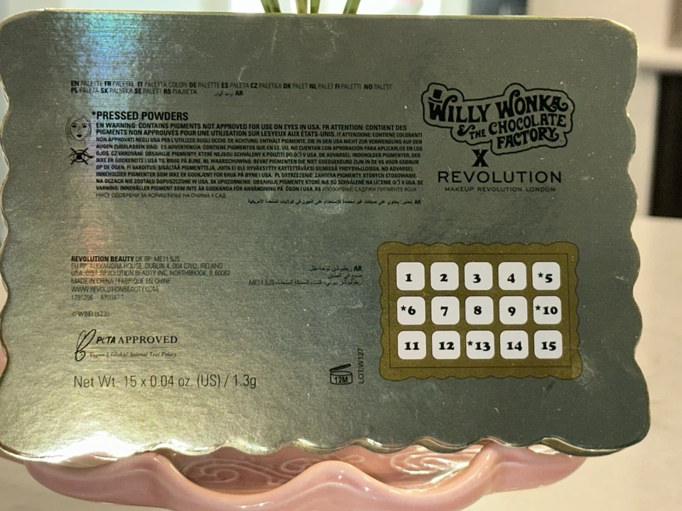 Wonka Golden Ticket Revolution Makeup Eye Shadow Pallet Brand New - Image 4 of 4