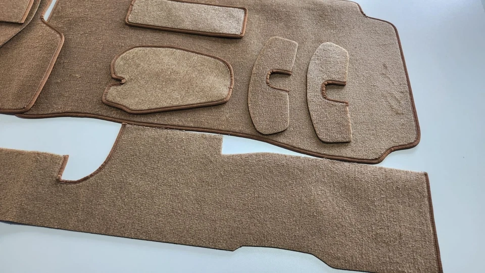 NEW Complete Carpet for Mercedes Benz W123 Sedan 240D 300D Floor Carpet PALOMINO Foto 4 de 4