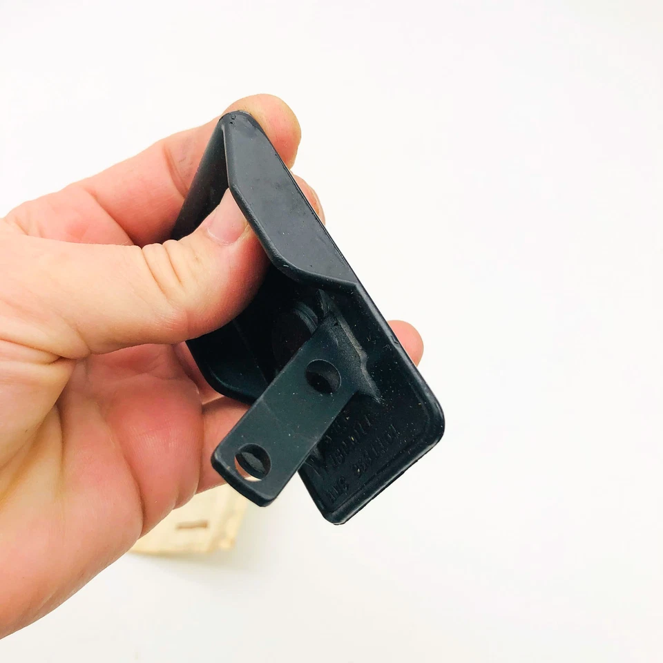 AMC Jeep 55008902 Handle for Door Right Tailgate OEM NOS 1988-90 Wrangler Foto 4 de 4