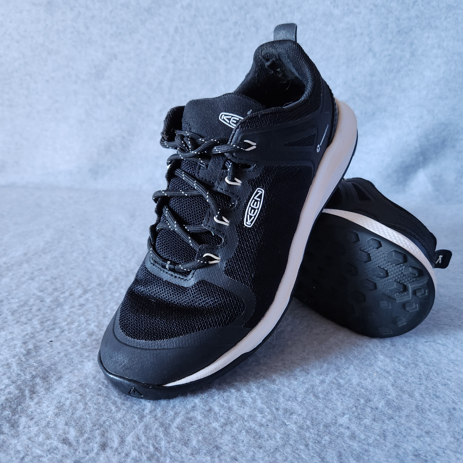 Scarpe sportive Keen Explore Vent escursionismo stringate a rete nero bianco donna US7 5