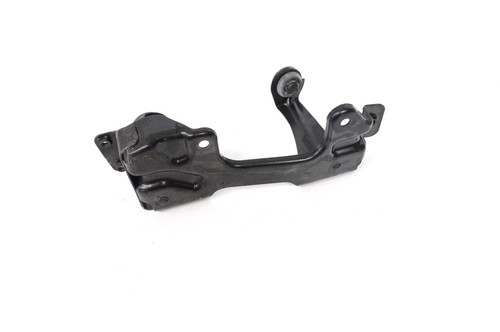 BMW i8 I12 2015 RHD Getriebeölkühler Rahmen Halterung 7640835 14916684