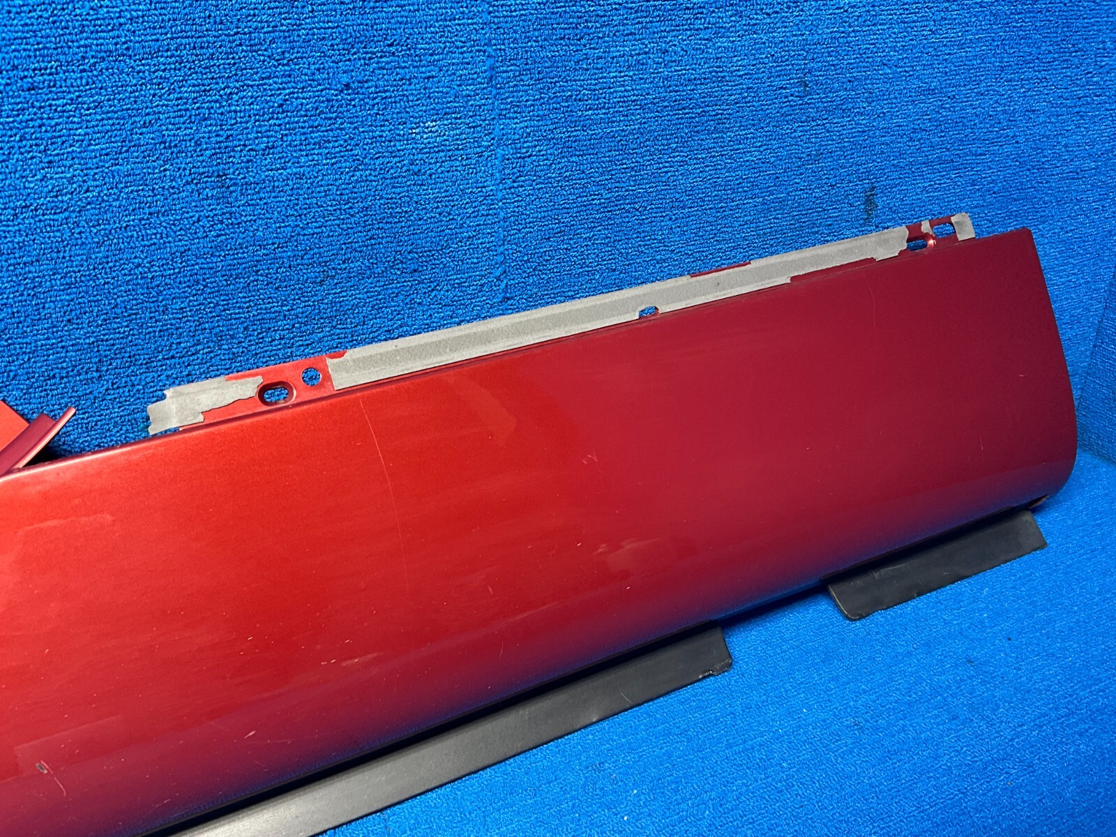 2007 - 2010 BENTLEY CONTINENTAL GTC LEFT DRIVER SIDE SKIRT ROCKET PANEL RED OEM