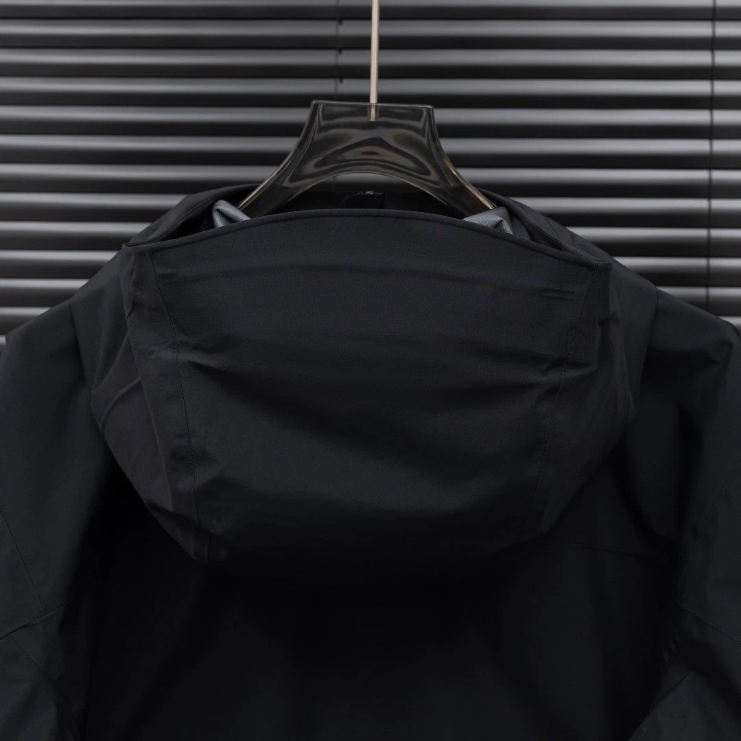Arcteryx BETA LT winter Jacket Men’s Black Size L new - product detail image 8