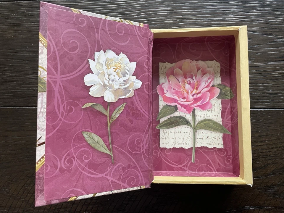 Punch Studio Book Hideaway Keepsake caixa de bugigangas com tampa magnética ~ 6,5 x 4,5 x 1,5 - Imagem 3 de 4