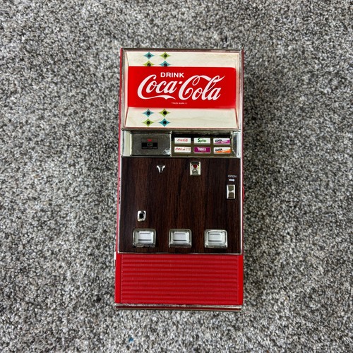 1996 DIECAST COCA COLA MUSICAL VENDING MACHINE NUMBERD COIN BANK SEE DESC