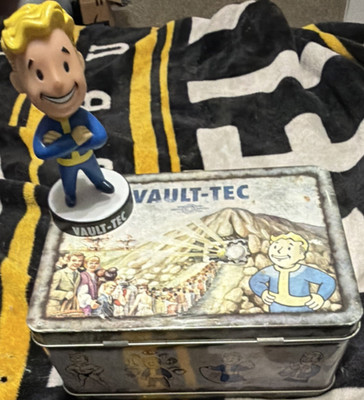 Bethesda Softworks Fallout Vault Boy Bobblehead & Metal Tin Lunchbox Collectible