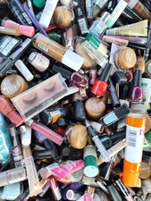Mystery Kosmetik Box 20 teilig Schminke Beautybox Make Up Mascara Lips A-B-Ware